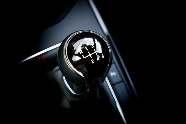 Seat Arona 1.0 116 PK TSI FR Business Intense | Clima | 39 DKM | Trekhaak | | Two tone-kleur | Clima | Navi | PDC | 17 INCH LMV |