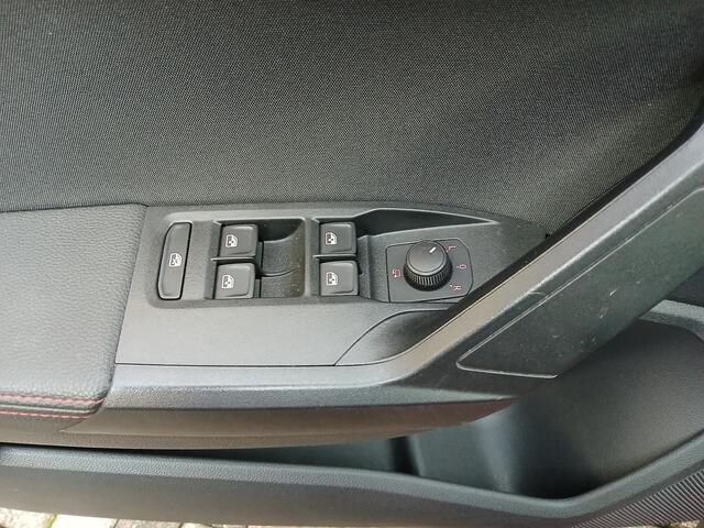 Seat Arona 1.5 TSI (150pk) FR Business Intense + Beats audio + 18 inch etc.etc.