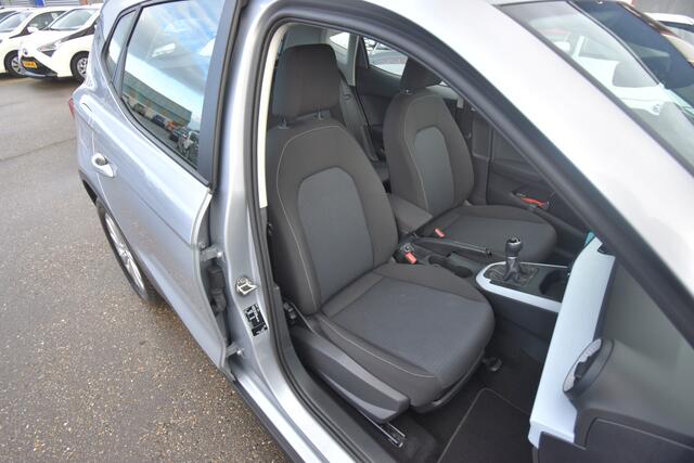 Seat Arona 1.0 TSI Style , CLIMATR , CR CONTR , NAVI VIA APP , LMV16 , LED KOPLAMPEN ,