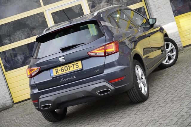 Seat Arona 1.0 TSI FR Business Intense BJ2022 Lmv 17" | Led V+A | Pdc | Navi | Achteruitrijcamera | App-Connect | Virtual cockpit | Dashboard verlichting | Sportstoelen | Verwarmde voorstoelen | Zwarte hemel | Extra getint glas