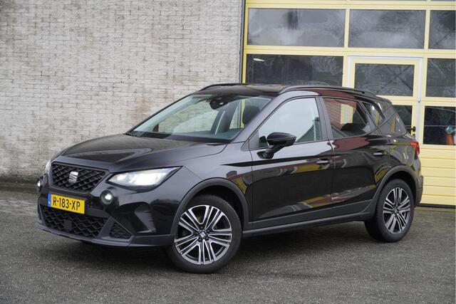 Seat Arona 1.0 TSI Style BJ2022 Lmv 17" | Led | Pdc | App-Connect | Climate control | Cruise control | Getint glas