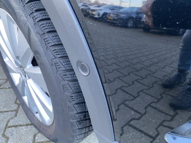 Seat Arona 1.0 TSI Style Business Intense App Connect , Navigatie , Adaptive Cruise Control