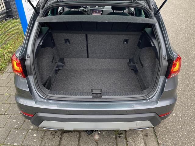 Seat Arona 1.0 TSi DSG7-automaat FR Business met o.a. navigatie, camera, cruise control, parkeersensoren, etc.