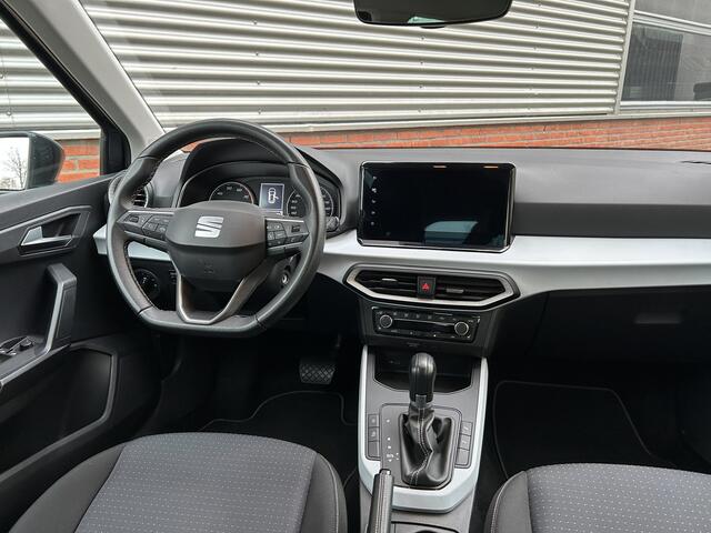 Seat Arona 1.0 TSI Style Business Intense | Automaat | Apple Carplay / Android auto | LED | Stoelverwarming | Lage kmstand |