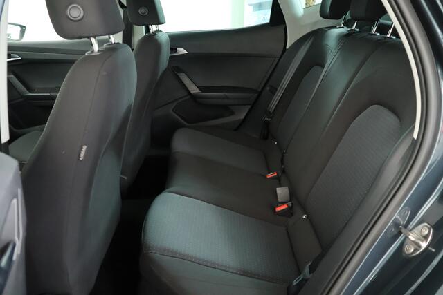Seat Arona 1.0 TSI Style / LED / CarPlay / All season / Cruise control