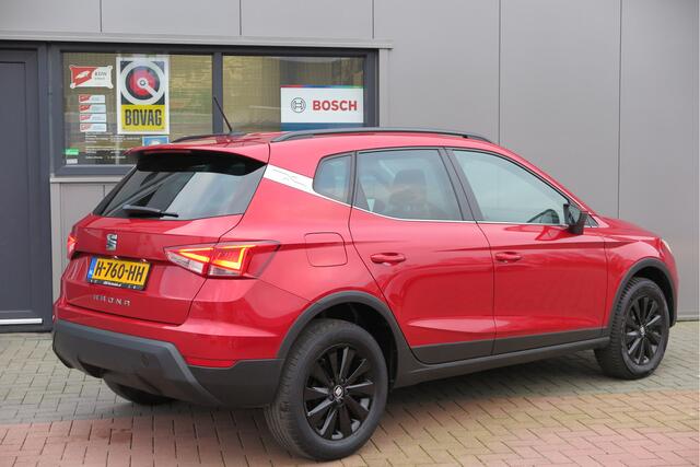 Seat Arona 1.0 TSI 95PK Xcellence Launch Edition Navigatie , Parkeersensoren , Climate control, Lichtmetalen velgen. .