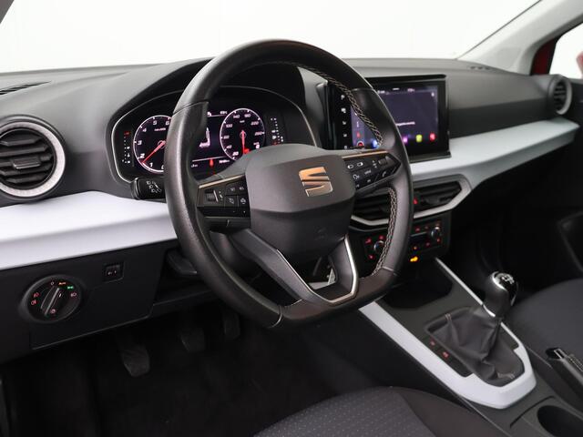 Seat Arona 1.0 TSI Style Business Intense | 95 PK | LED verlichting | Navigatiesysteem | Climate control |