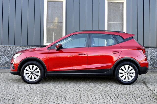 Seat Arona 1.0 TSI Style Business Intense Rijklaarprijs-Garantie Navigatie Airco Trekhaak Apple carplay
