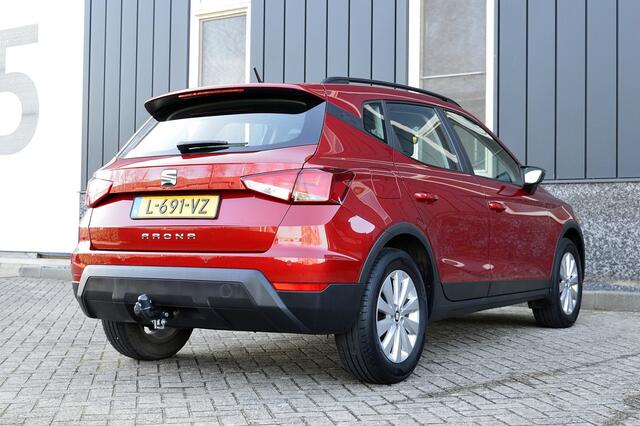 Seat Arona 1.0 TSI Style Business Intense Rijklaarprijs-Garantie Navigatie Airco Trekhaak Apple carplay