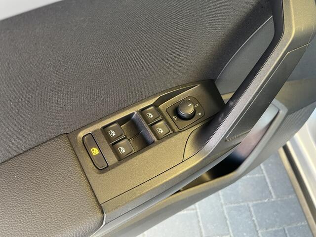 Seat Arona 1.0 EcoTSI FR Business Connect | Adapt. Cruise Control | Carplay