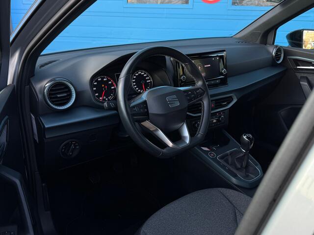 Seat Arona 1.0 TSI Xperience Connect | 17 inch lichtmetalen velgen Dynamic (Nuclear Grey) | Airco (automatisch) | Android auto