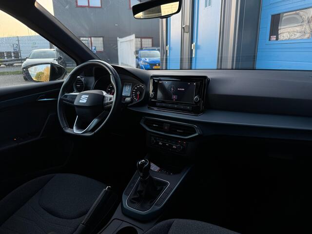 Seat Arona 1.0 TSI Xperience Connect | 17 inch lichtmetalen velgen Dynamic (Nuclear Grey) | Airco (automatisch) | Android auto