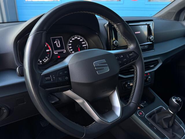 Seat Arona 1.0 TSI Xperience Connect | 17 inch lichtmetalen velgen Dynamic (Nuclear Grey) | Airco (automatisch) | Android auto