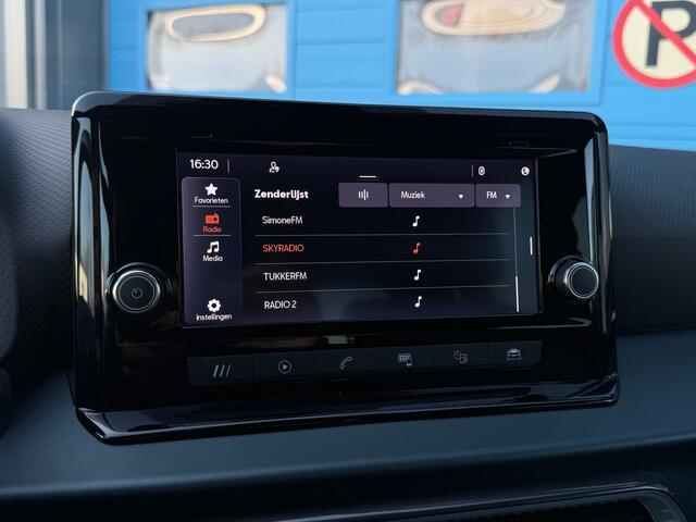 Seat Arona 1.0 TSI Xperience Connect | 17 inch lichtmetalen velgen Dynamic (Nuclear Grey) | Airco (automatisch) | Android auto