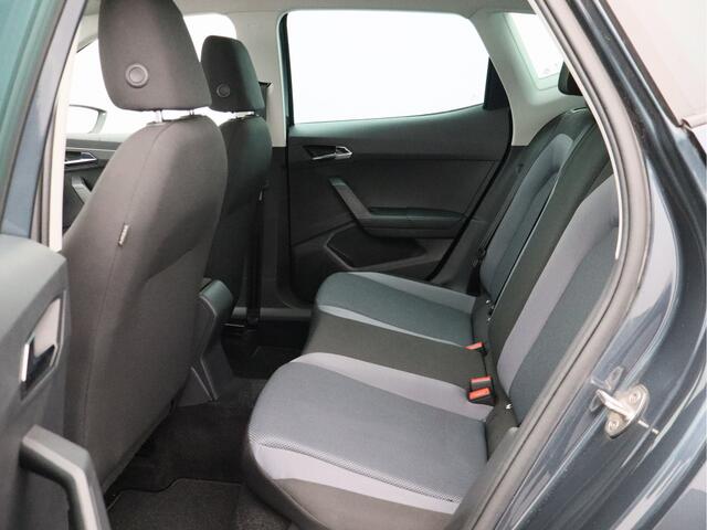 Seat Arona 1.0 TSI Style Business Intense/ lage km/ zeer mooi!