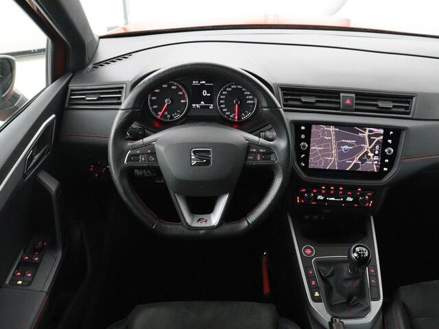 Seat Arona 1.5 TSI EVO FR Intens | Stoelverwarming | Leder/Alcantara | Full LED | Adaptive cruise | Camera | Dodehoek detectie | Carplay | Navigatie | Climate control | Park Assist | Keyless