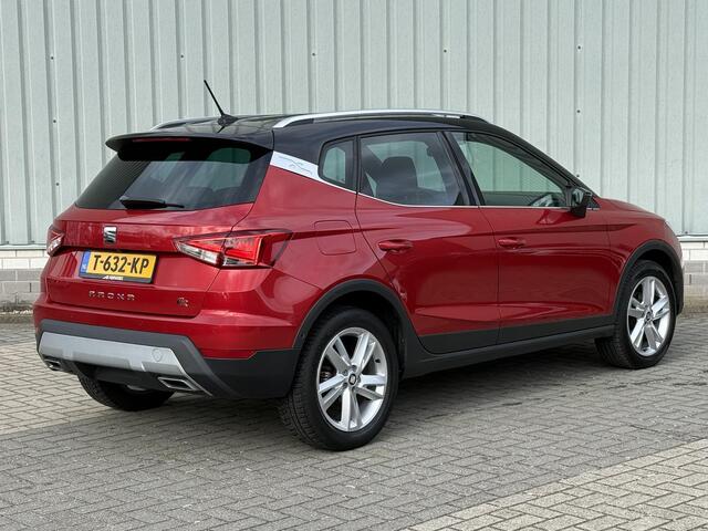 Seat Arona 1.5 TSI EVO FR Business Intense / Navigatie / Cruise Control / Stoelverwarming / All Seasonbanden / Dodehoek Detectie / Climate Control / Camera / Apple CarPlay/Android Auto /