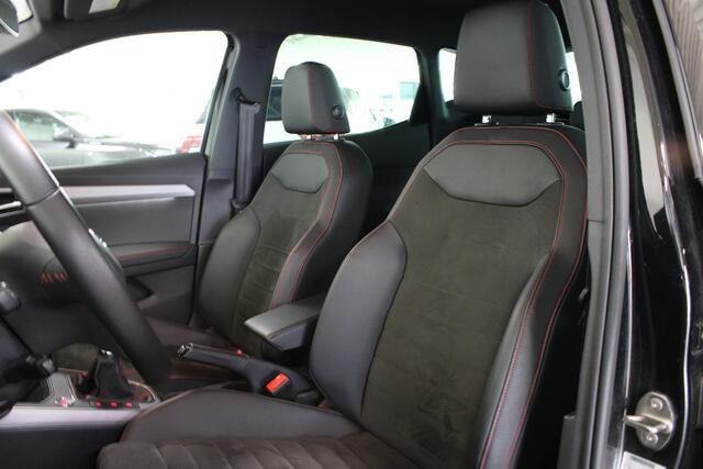 Seat Arona 1.0 TSI FR Business Intense Plus / Stoelverwarming / Trekhaak / Camera / Virtual cockpit / Full led /