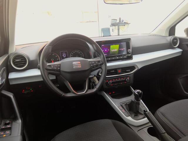 Seat Arona 1.0 TSI STYLE I 2E PAASDAG OPEN I APPLE CARPLAY I CLIMATE CONTROL I CRUISE CONTROL I LICHT METALEN VELGEN