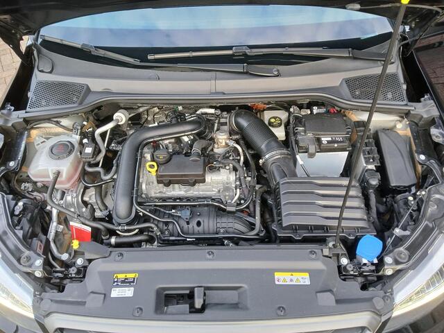 Seat Arona 1.0 TSI FR DSG-7 Business Connect