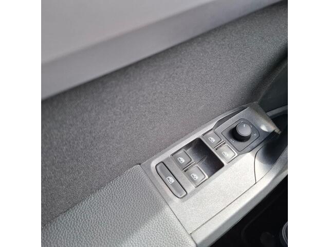 Seat Arona 1.0 TSI FR Business Connect AUTOMAAT, trekhaak