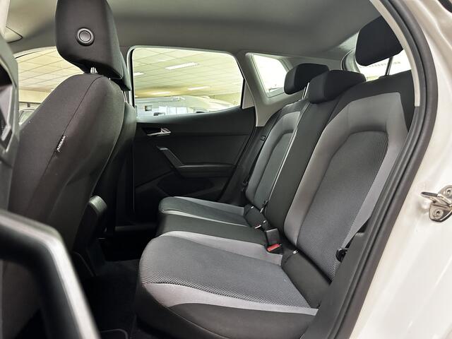 Seat Arona 1.0 TSI Style Business Intense /Camera /Apple + Android /Navi /Climat /Adaptief Cruise /Elek. pakket /Bluetooth /16"LMV /PDC /Extra getint glas /LED Dagrijverl.