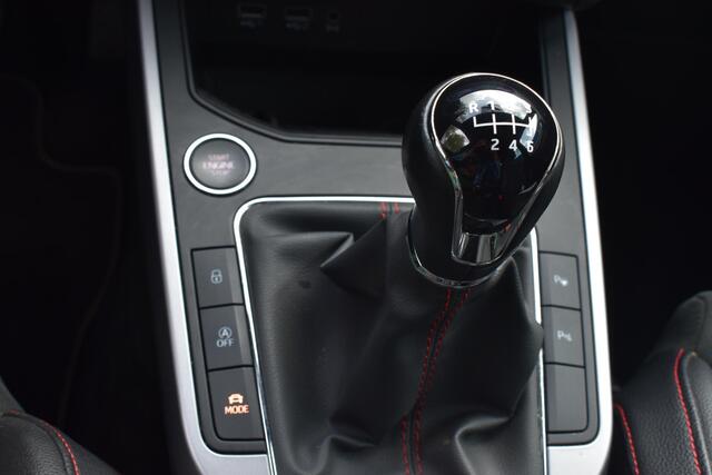 Seat Arona 1.0 TSIFR Business Intense Plus Beats Audio | BSM | Navigatie | Stoelverwarming | 12 mnd BOVAG garantie | Whatsapp 06-53188999