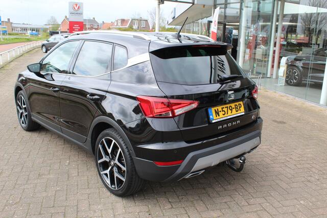 Seat Arona 1.0 TSI FR Limited Edition , Slechts 47107km Climate control , Camera , Trekhaak , Cruise control Dealeronderhouden , parkeersensoren V+A