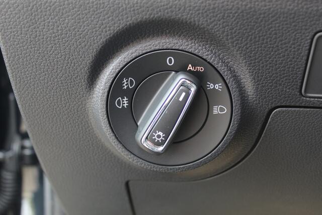 Seat Arona 1.0 TSI FR Limited Edition , Slechts 47107km Climate control , Camera , Trekhaak , Cruise control Dealeronderhouden , parkeersensoren V+A