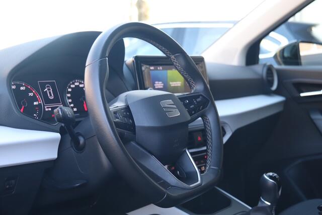 Seat Arona 1.0 TSI Style, Parkeerhulp, Carplay, Cruise