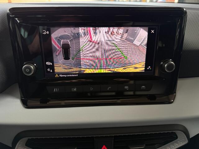 Seat Arona 1.0 ECOTSI STYLE / Carplay / Camera / Parkassist