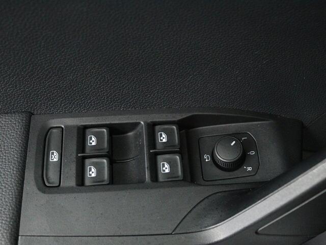 Seat Arona 1.0 TSI Style Business Intense | Virtual Cockpit | Stoelverwarming | Climate Control | Navigatie | Parkeersensoren | Apple Carplay/Android Auto |