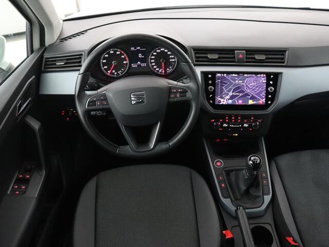 Seat Arona 1.0 TSI Style Intense | Carplay | Adaptive cruise | Camera | Navigatie | Side Assist | Climate control | Park Assist | Keyless | Bluetooth | Getint glas