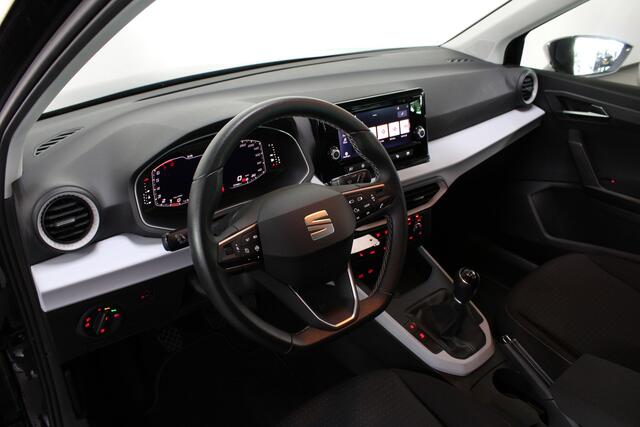Seat Arona 1.0 TSI Style Business Connect / Stoelverwarming / Virtual cockpit / LED koplampen / Apple carplay Android auto /