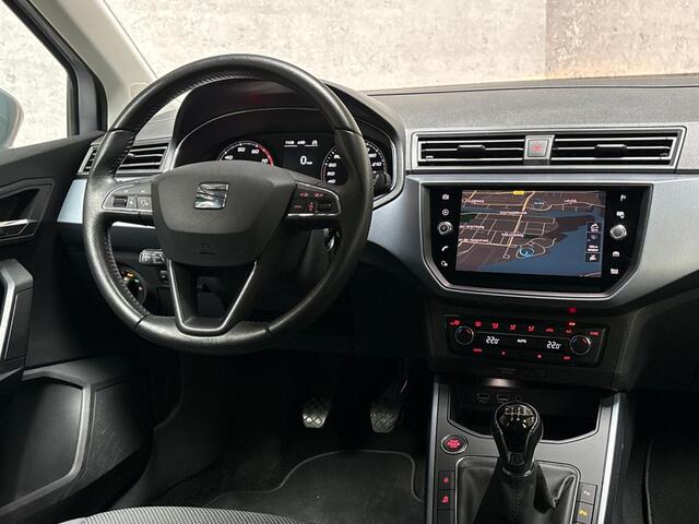 Seat Arona 1.0 TSI Intense Sport (APPLE CARPLAY, GROOT NAVI, CLIMATE, KEYLESS, CAMERA, SPORTSTOELEN, ADAPTIVE CRUISE, GETINT GLAS, NIEUWE APK, NIEUWSTAAT)