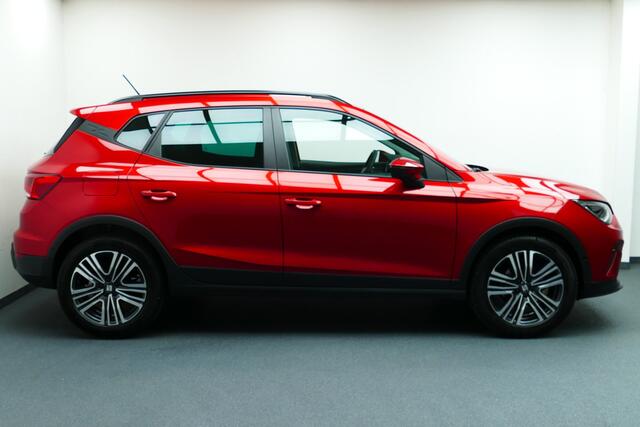 Seat Arona 1.0 EcoTSI Style Business Connect. Adap Cruise, Carplay/Android Navi, Camera, Clima