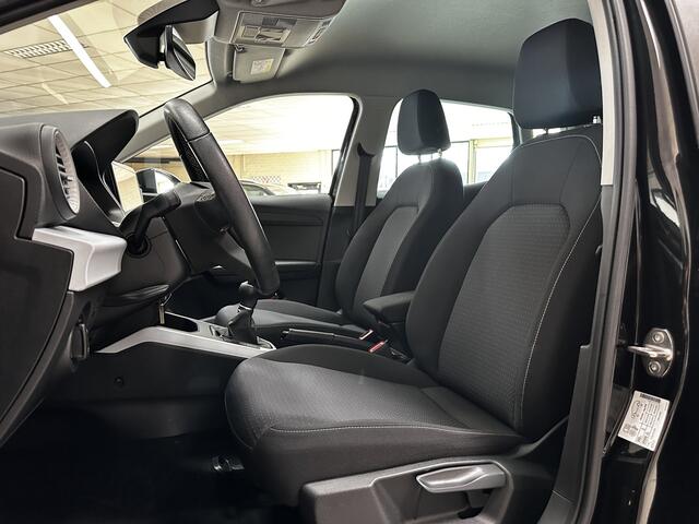 Seat Arona 1.0 TSI Style Business Intense/ Virtual Dashb./ 16'' LMV/ LED Koplampen/ Apple + Android/ Lane-Assist./ DAB+/ Stoelverw./ Navi/ Clima/ Cruise/ Bluetooth/ Multi. LEDER. Stuur/ LED Mistl./ PDC/ Extra getint glas.