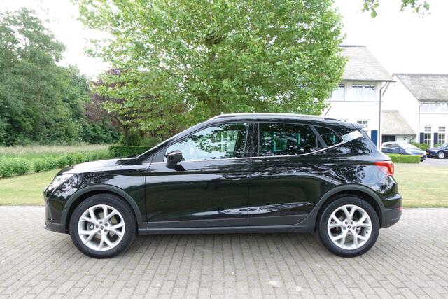 Seat Arona 1.0 TSI FR Business Intense | Trekhaak | ACC | CarPlay | Camera | Stoelverwarming |