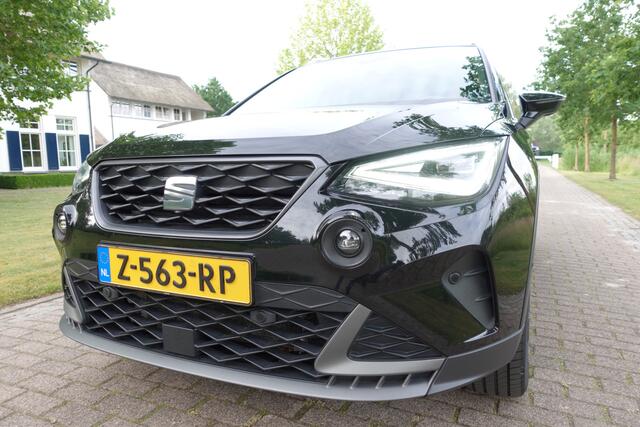 Seat Arona 1.0 TSI FR Business Intense | Trekhaak | ACC | CarPlay | Camera | Stoelverwarming |