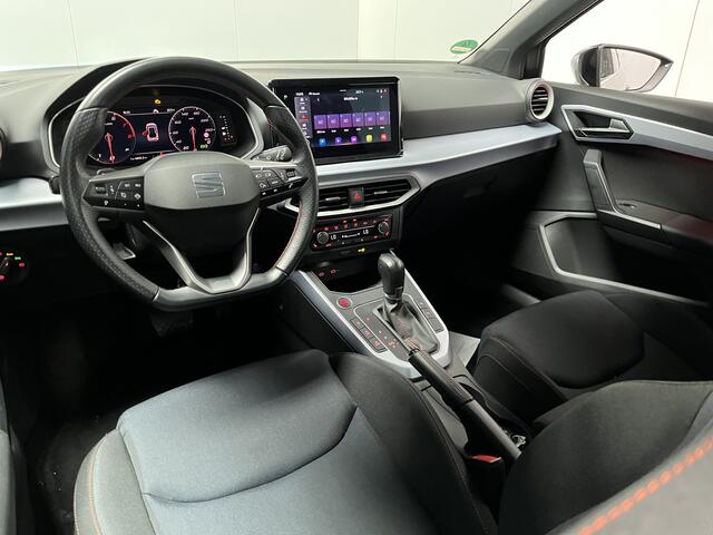 Seat Arona 1.0 TSI FR / AUTOMAAT/ PARK.SENSOREN V+A/ CAMERA/ STOELVERWARMING/ ACC/ FULL LINK/ KEYLESS/ DIGITAL DASH/ RIJ-MODI/ NAVI/ DAB/ CLIMA/ LED/ 18'' LMV