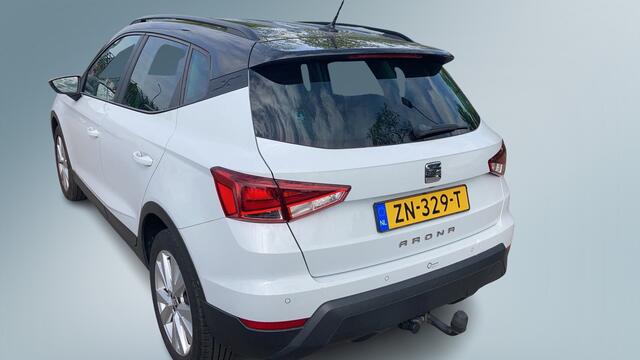 Seat Arona 1.0 TSI Style Business Intense / Trekhaak / Keyless / Android/Carplay / Camera