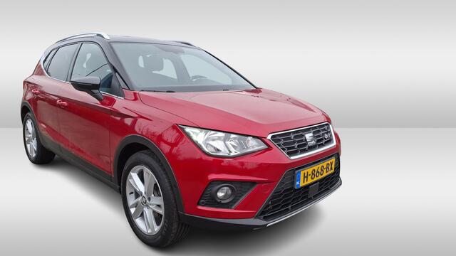 Seat Arona 1.0 TSI FR Business Intense Full Link / Parkeersensoren / Navigatie / 17" LM Velgen / Airco HAL