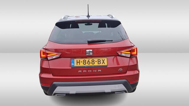 Seat Arona 1.0 TSI FR Business Intense Full Link / Parkeersensoren / Navigatie / 17" LM Velgen / Airco HAL