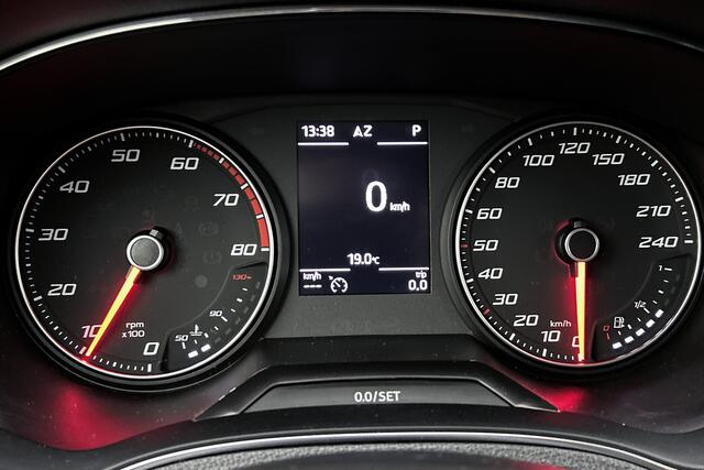 Seat Arona 1.0 TSI FR DSG Xcellence Business Intense | Camera | Apple Carplay | Cruise control