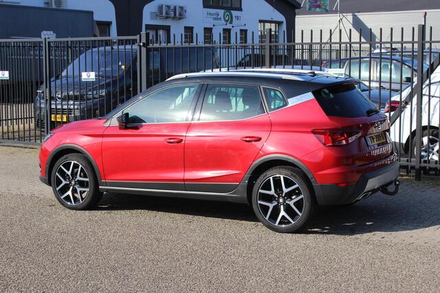 Seat Arona 1.0 TSI FR Business Intense, Trekhaak!