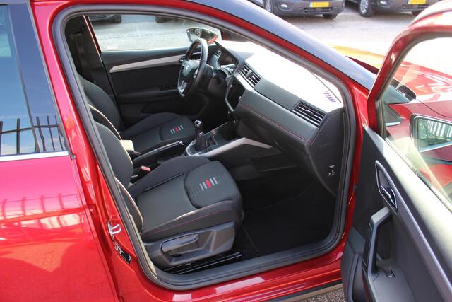 Seat Arona 1.0 TSI FR Business Intense, Trekhaak!