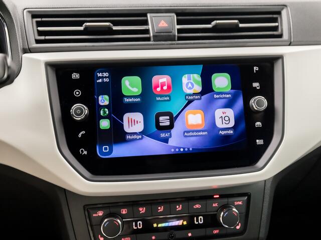 Seat Arona 1.0 TSI Xcellence Sport Automaat (APPLE CARPLAY, GROOT NAVI, CLIMATE, STOELVERWARMING, SPORTSTOELEN, KEYLESS, GETINT GLAS, CAMERA, NIEUWE APK, NIEUWSTAAT)