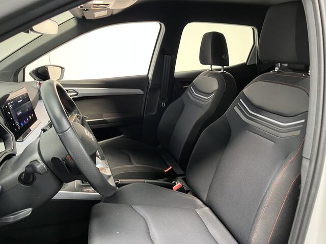 Seat Arona 1.0 TSI FR / AUTOMAAT/ PARK.SENSOREN V+A/ CAMERA/ LED PLUS/ STOELVERWARMING/ FULL LINK/ CRUISE/ RIJ-MODI/ NAVI/ DAB/ CLIMA/ 17'' LMV