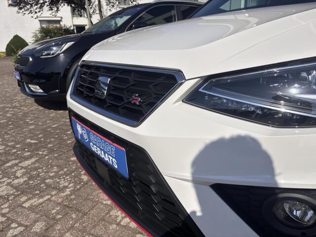 Seat Arona 1.5 TSI EVO FR l Trekhaak, LED, Navigatie, Apple CarPlay/Android Auto, Multifunctioneel stuurwiel, Parkeersensoren achter, Dealer onderhouden, Zeer nette wagen!