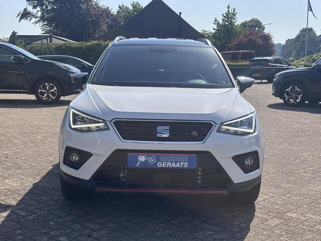 Seat Arona 1.5 TSI EVO FR l Trekhaak, LED, Navigatie, Apple CarPlay/Android Auto, Multifunctioneel stuurwiel, Parkeersensoren achter, Dealer onderhouden, Zeer nette wagen!
